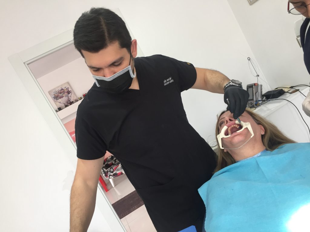 Diş Hekimi Enver Gürel Konyaaltı Antalya
